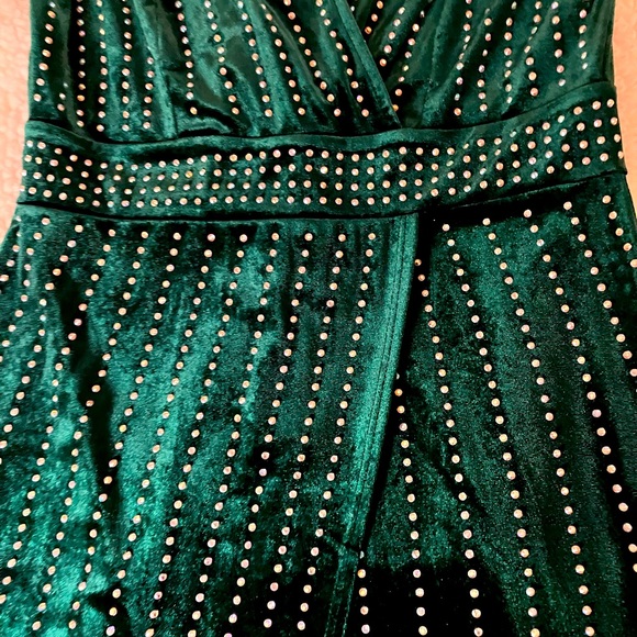 Windsor Emerald Green Velvet Dress with Irresdescent Rhinestones - Picture 7 of 8